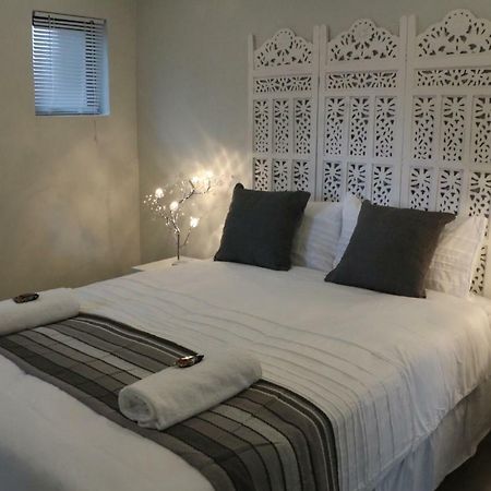 Millennium Body Guards Guesthouse Hartbeespoort Extérieur photo